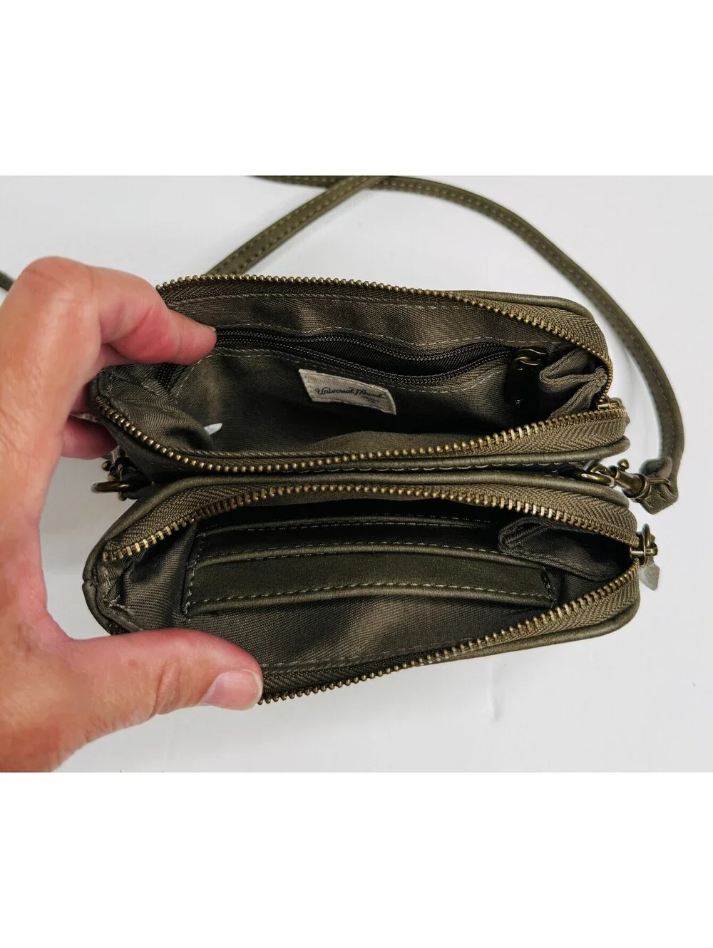 Universal Thread Olive Green Convertable Crossbody Wristlet Wallet Purse